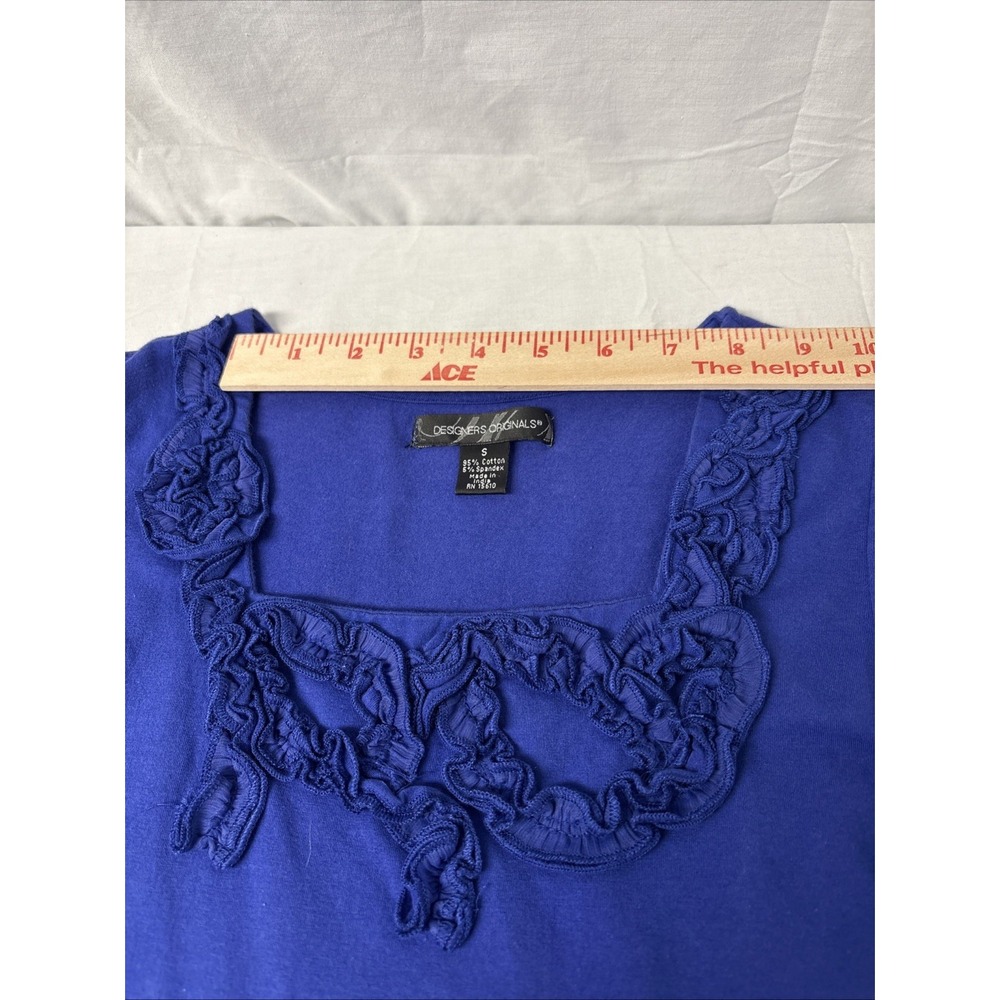 Designers Originals Tank Top Women’s Size Small Blue 3-D Ruffle Front Neckline - Picture 7 of 12
